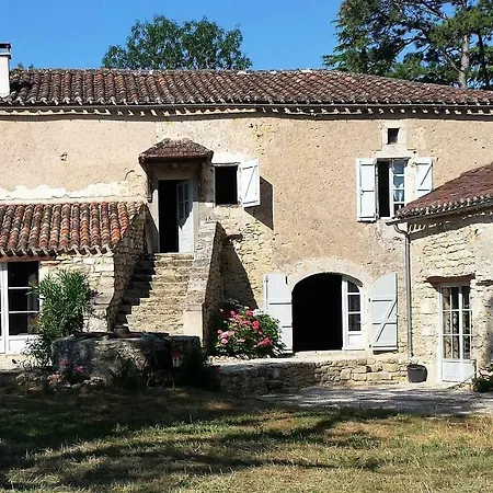Les Chambeaux Vendégház *